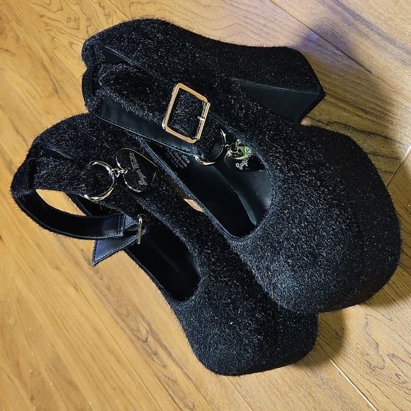 Sugar Thrillz Furry Feline Platform Heels - Picture 2 of 12